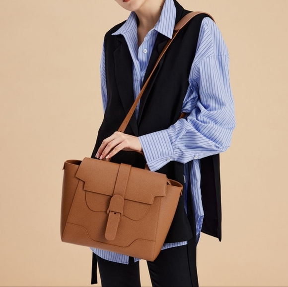 LIKE NEW SENREVE MIDI MAESTRA CONVERTIBLE BACKPACK BAG PEBBLED CHESTNUT GOLD - Picture 4 of 12